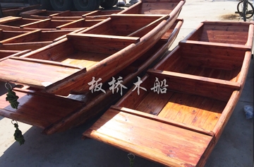 4米小木船