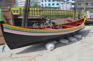 5米欧式尖头木船